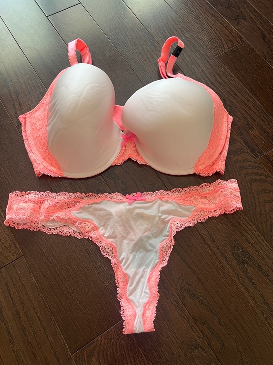 Victoria's Secret Other - Victoria's Secret Bra and Thong Set